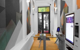Cladire office in centrul istoric - Poză 2
