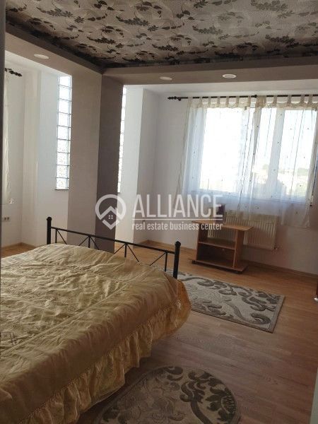 BULEVARDUL MAMAIA - Apartament de 3 camere in vila TERMEN REDUS! - Poză 11