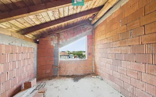Vilă pe 3 niveluri și garaj 168mp în Zimandu Nou - Poză 21