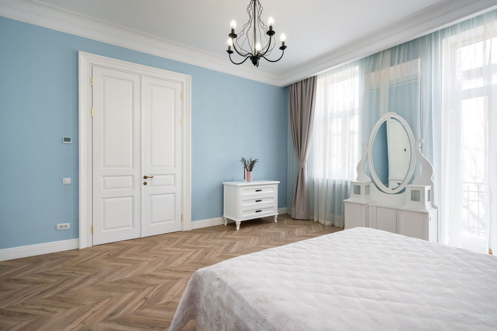 APARTAMENT UNIC BD. REGINA ELISABETA - Poză 6
