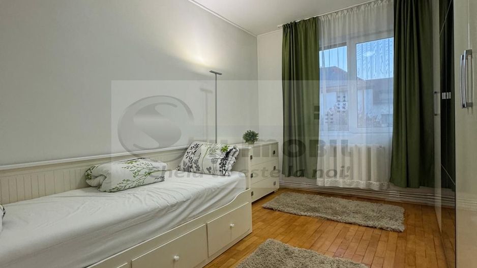 Vilă cu 4 camere moderne si curte - Copou - 1.100€/lună - Poză 9