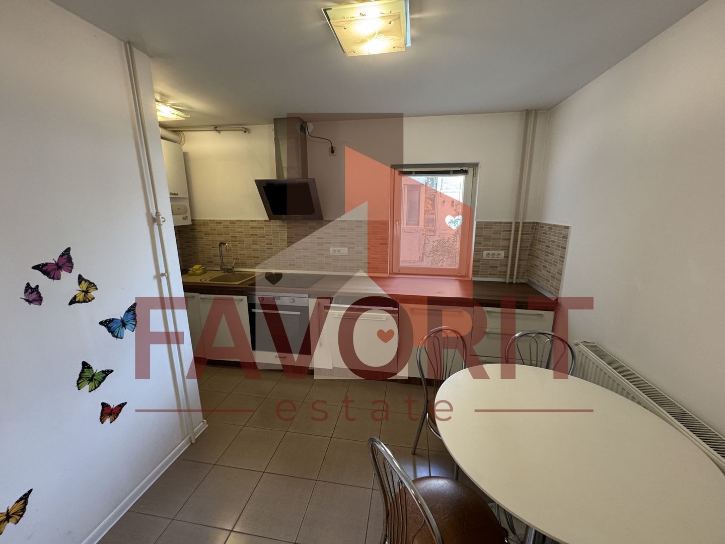 Disponibil imediat. Etaj 1. Centrala proprie. Vedere pe 2 parti. - Poză 6