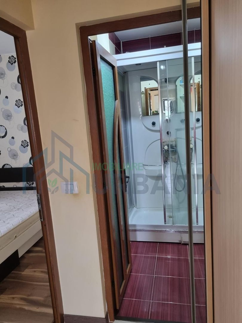 Apartament cu trei camere decomandat Păcurari lângă Alfa Bank - Poză 2