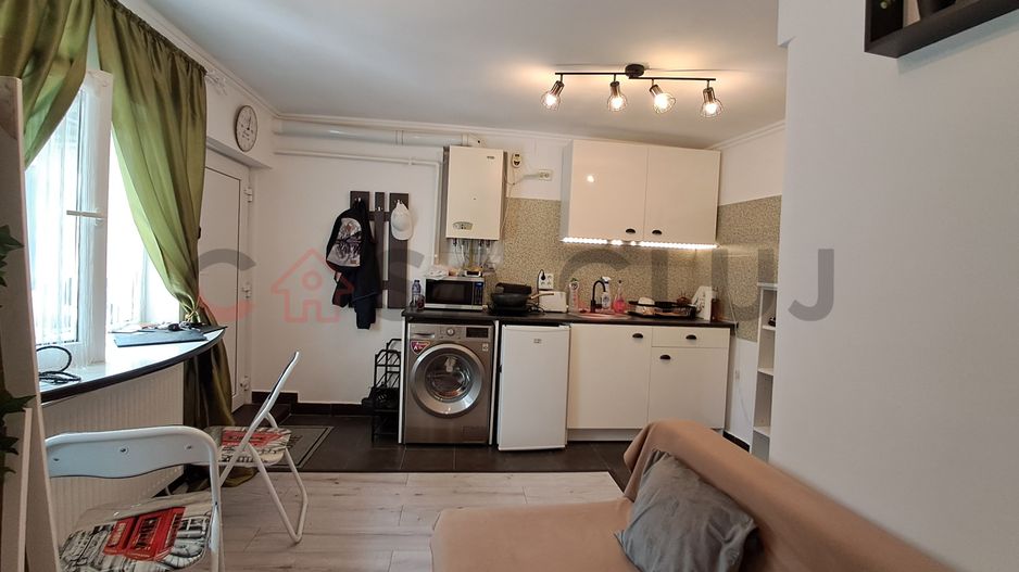 1 Camera, Ultracentral, Terasa, loc de parcare!! - Poză 1