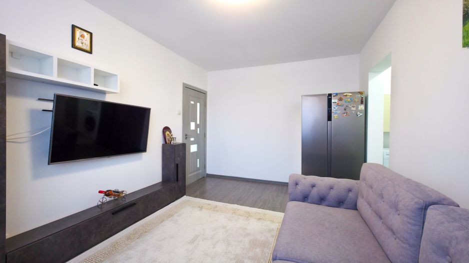 Apartament 3 camere Renovat Drumul Taberei Parc Metrou Raul Doamnei - Poză 4