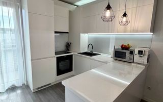 Apartament modern, 2 camere, parcare subterană,  zonă linistita. - Poză 3