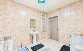 Casă P+E cu două apartamente, zona Drăgășani - Poză 9