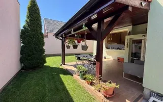 CASĂ INDIVIDUALĂ ÎN ZONA RONAȚ - Poză 13