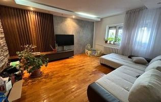 Închiriez apartament 3 camere, Vitan Mall, mobilat