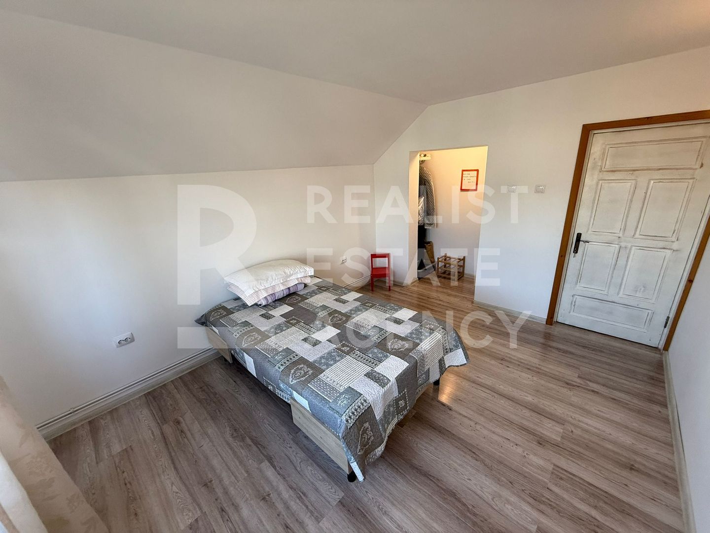 Vânzare, vilă, 5 camere și 1000 mp de teren, Valea Lupului, Iași - Poză 14