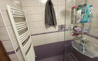 Apartament la casa | Renovat | Garaj | Curte | Lazaret - Poză 9