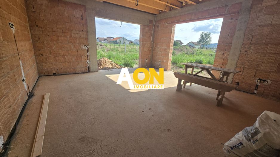 Casa Individuala 4 Camere, 2 Bai, 400mp Teren - Poză 3