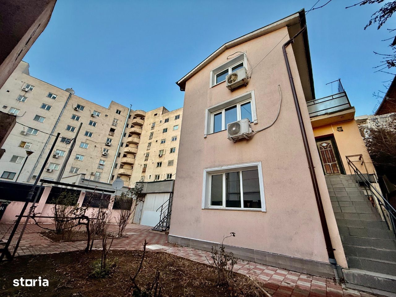 BRASADAS închiriază vila - zona Popa Nan, Calea Calarasilor. - Poză 2