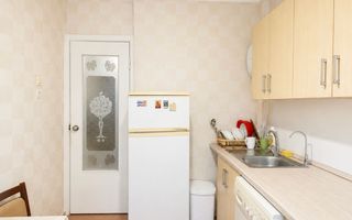 Apartament cu trei odăi, Buiucani, Chișinău - Poză 4