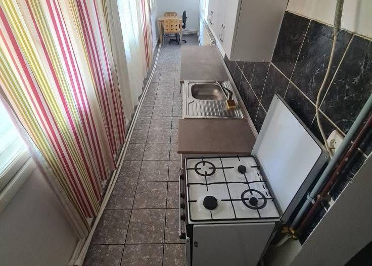 🏠 Vând apartament 2 camere (transformat în 3) - Poză 4