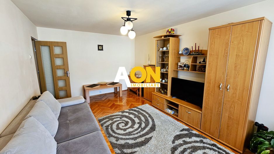 Apartament 3 camere, decomandat, Cetate, zona Kaufland - Poză 2