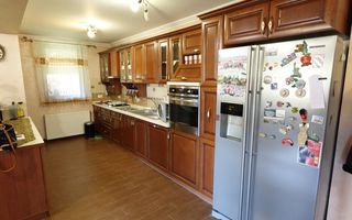 Casa spatioasa si teren de 1500mp Unguras - Poză 9