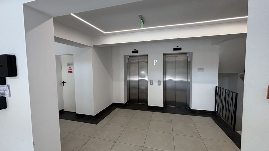 Apartament 3 Camere Decomandat | Terasă 23 mp cu Vedere la Lac + Parcare - Poză 20