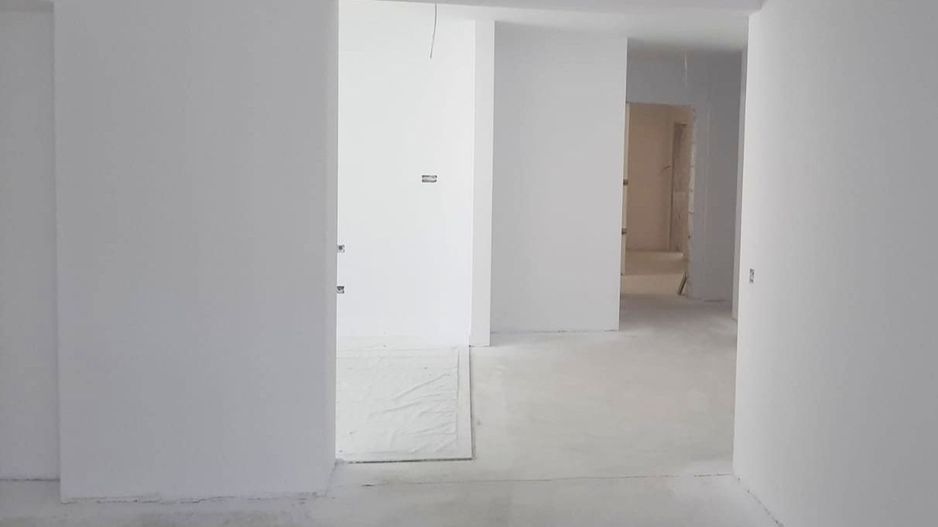 Apartament 3 camere 82 mp + 2 terase de 24 mp zona rezidentiala aerisita - Poză 7
