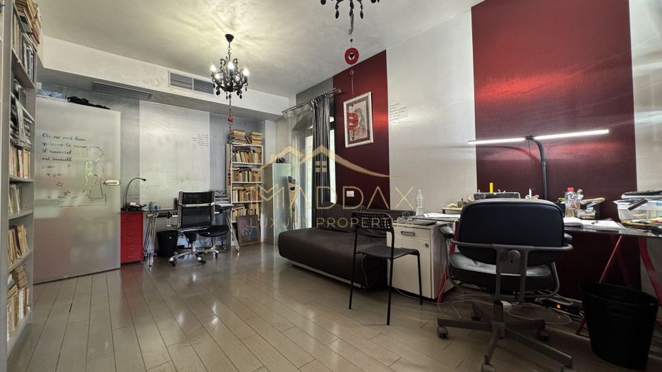 Vila cu 5 camere *344mp* + 400mp Teren // Zona Bucurestii Noi - Poză 38