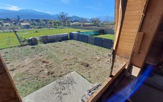 Casa moderna la rosu in Cristian - Poză 13