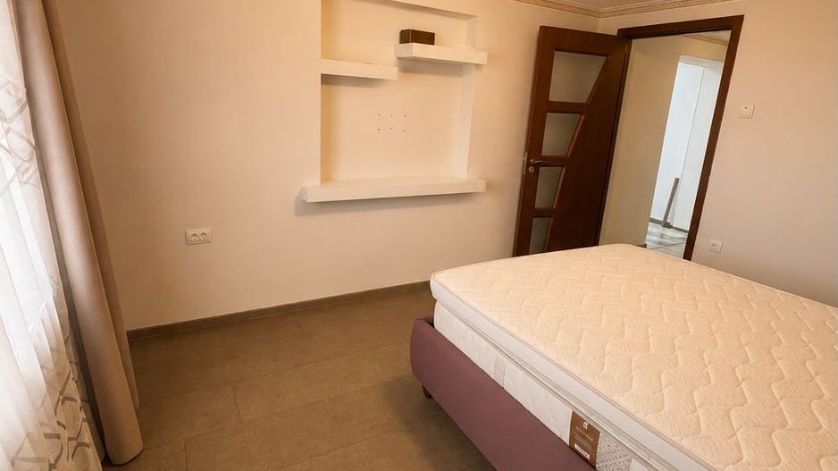 Casa renovata anul trecut  cu 1100 mp de teren in localitatea Les - Poză 11