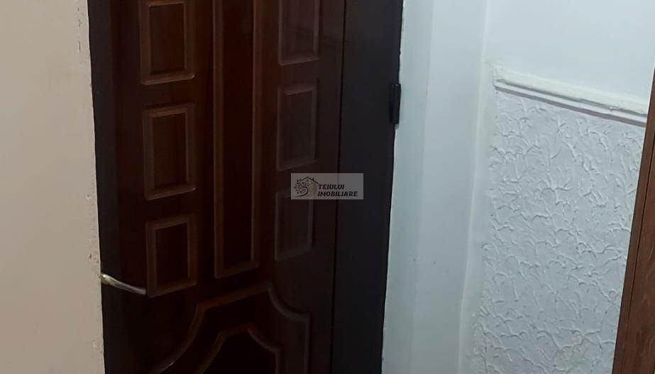 Vând apartament 3 camere-ETAJUL 1 - Poză 7