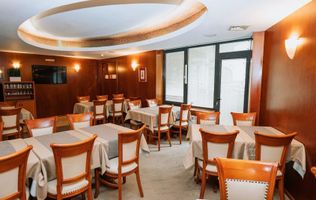 Restaurant de închiriat- Piața Romană