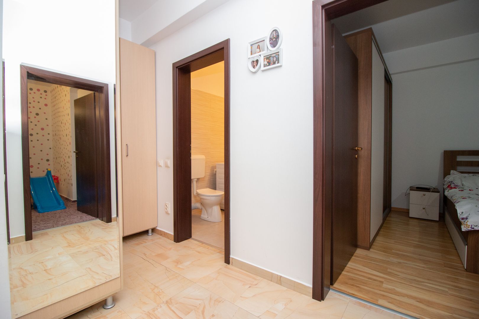 Apartament de vanzare 3 camere Cartierul Latin Prelungire Ghencea - Poză 10