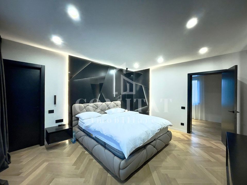 0% comision Vilă de lux la cheie lângă liziera pădurii - Poză 14