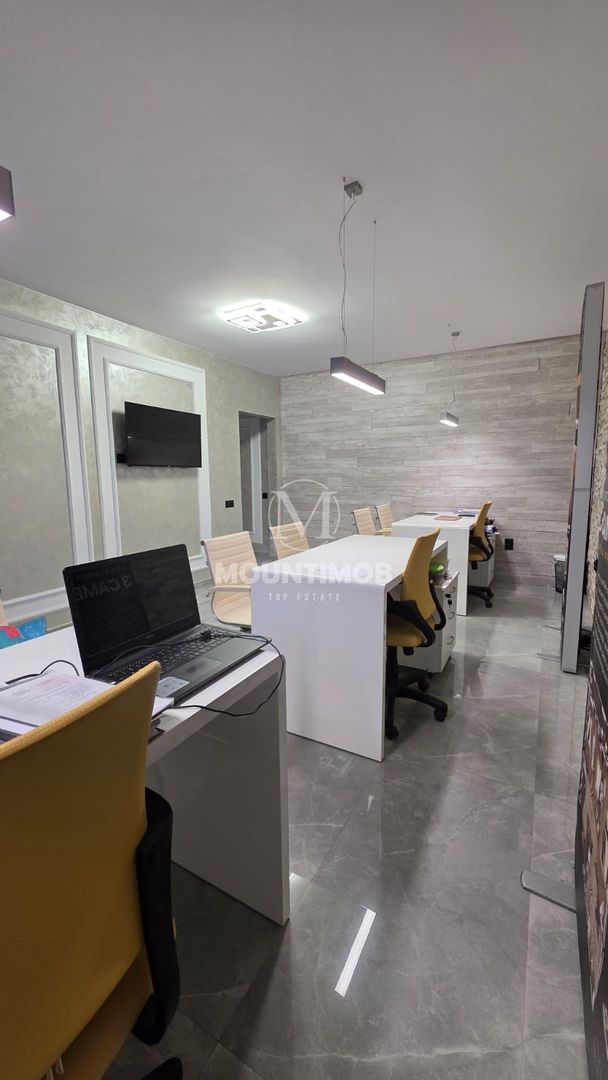 Birou Utilat si Mobilat, loc de parcare, Tractorul/Brasov - Poză 2