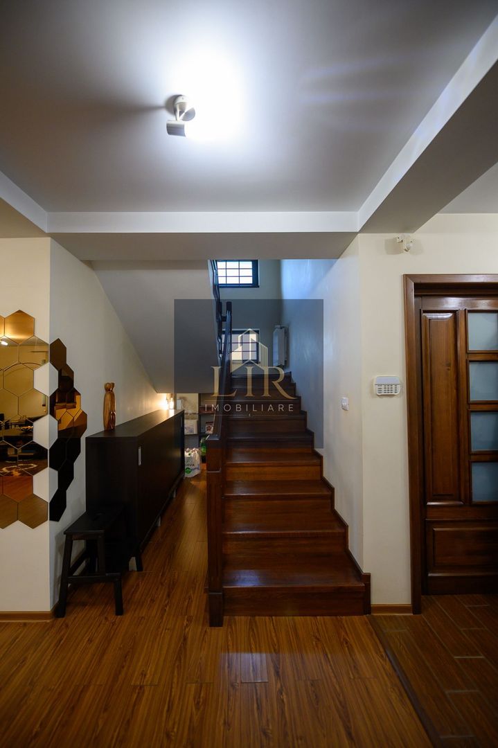 Vilă 5 camere 240 mp, mobilata,teren 806 mp – Platou Galata, Iași - Poză 18