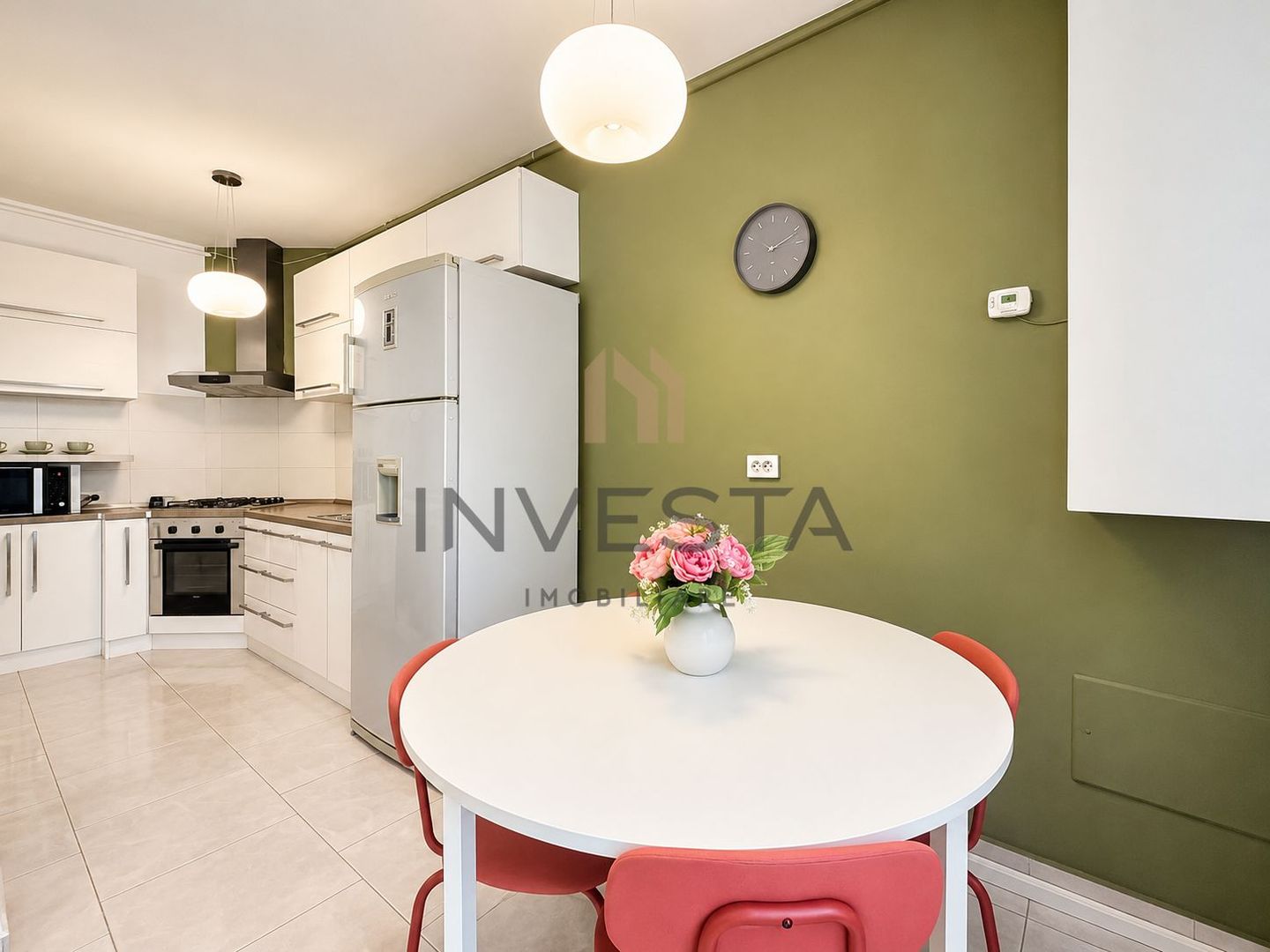 Apartament 3 camere decomandat de inchiriat in vila, zona Centrala! - Poză 5