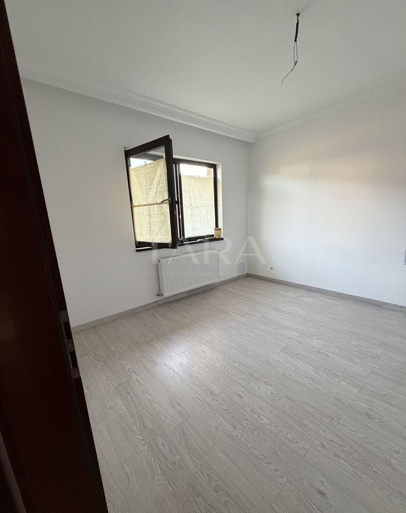 Casă tip duplex, modernizată integral, în zona Terra – Florești. - Poză 4
