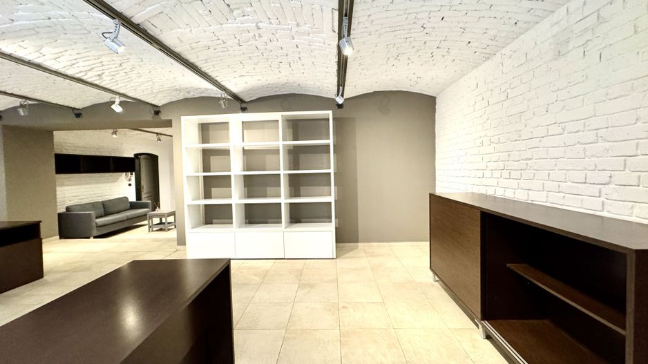 Spațiu de Birouri Elegant în Clădire Istorică Renovată – Piața Unirii, - Poză 9