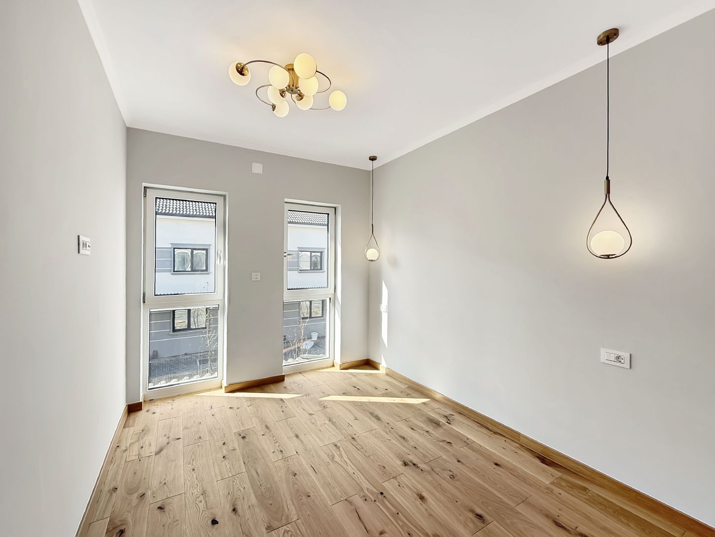 Dezvoltator - Case Premium într-un Cartier Privat. - Poză 11