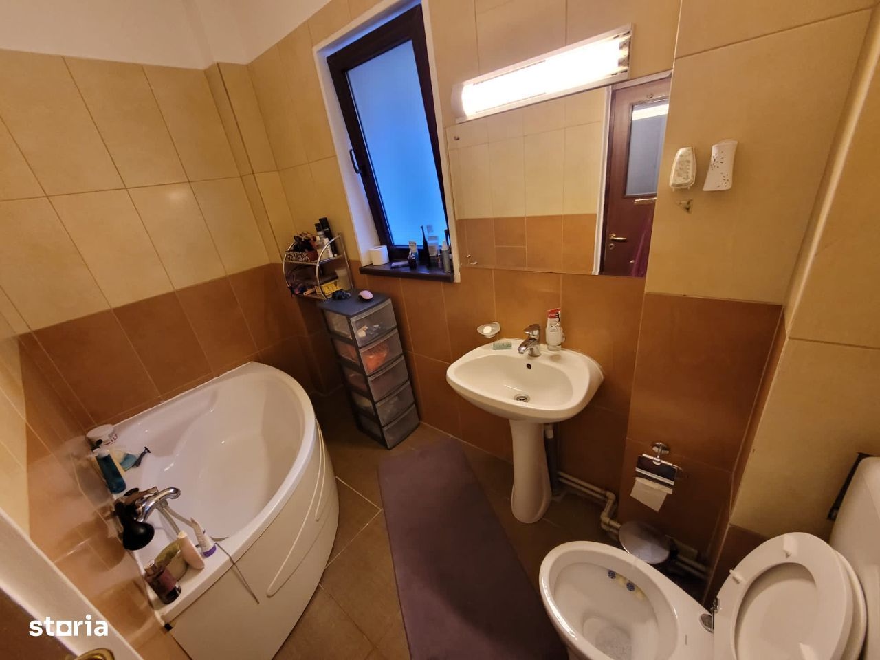 Cotroceni! Vand 530.000 Eur / Inchiriez 1450 eur, vila singur curte. - Poză 15