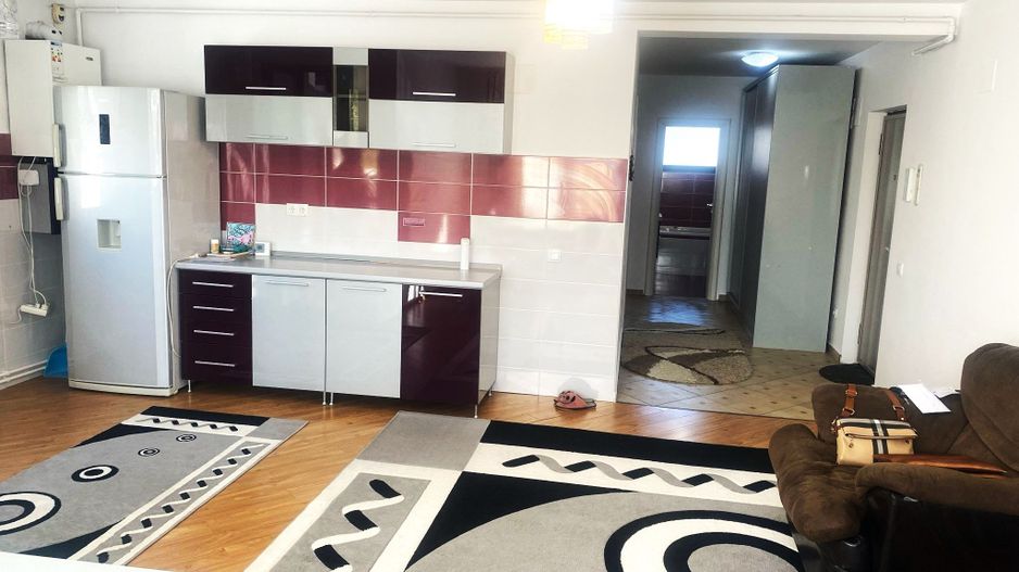 Apartament 3 camere Tractorul - Poză 4