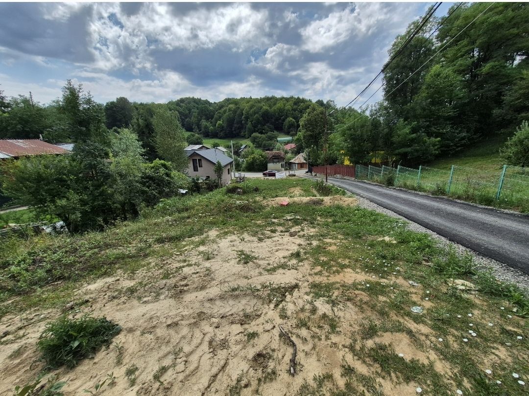 Teren intravilan-935 mp-dubla deschidere, Breaza-Valea Tarsei - Poză 6
