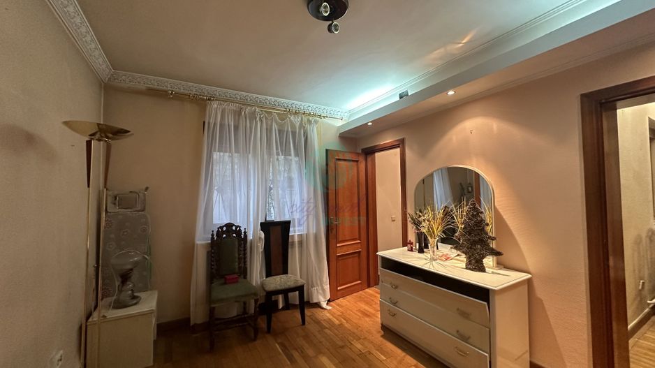 Casa formata din 2 corpuri cu TEREN 433 MP - Poză 12