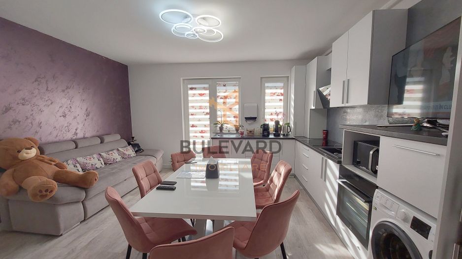 Apartament cu 3 camere+parcare, zona Terra! - Poză 1