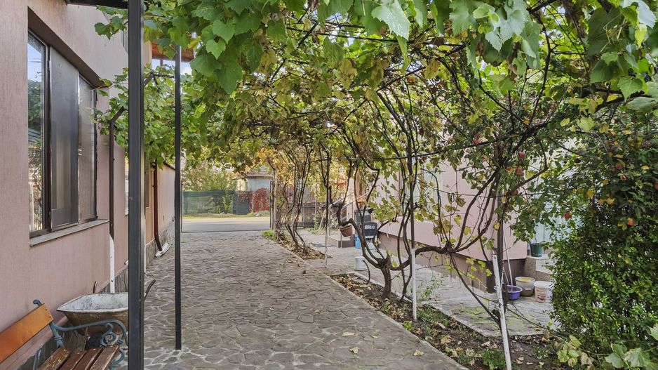 Comision 0% 2 case Vila + Spatiu Comercial + Curte Proprie - Poză 14