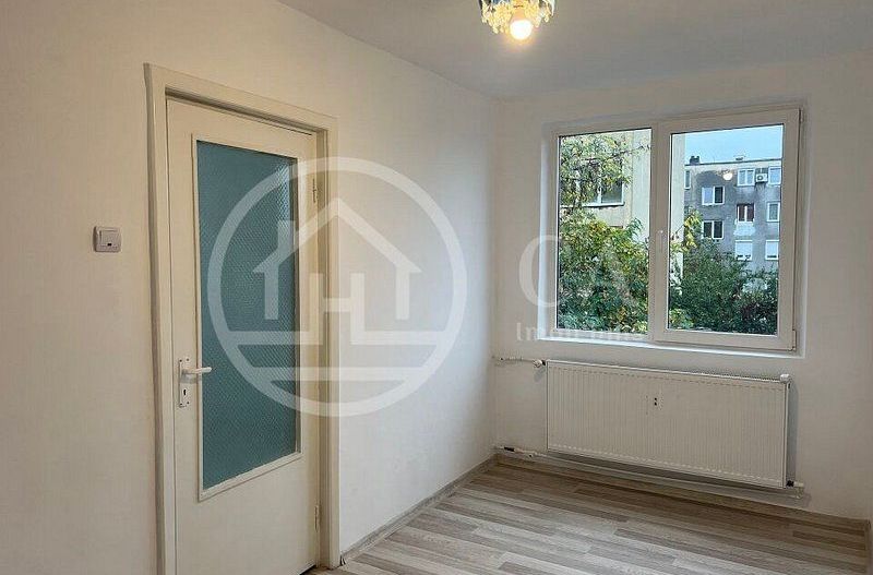 Apartament cu 3 camere de vanzare in Velenta Oradea - Poză 3