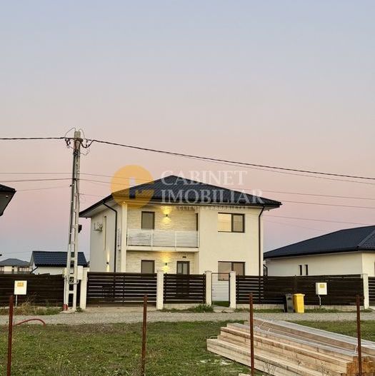 Casa 5 camere - 2 bai - P+1 - La asfalt - 120mp utili - Poză 5