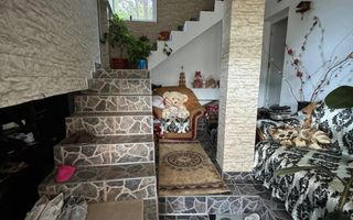Casa 4 camere, anexe, recent renovata, foisor, teren 781mp, Izvoru, DB - Poză 6