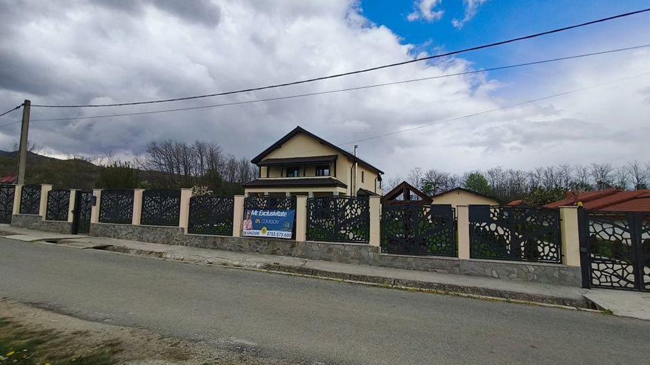 Casă P+1 modernă, complet echipată, cu teren mult, la Crasna - Poză 2