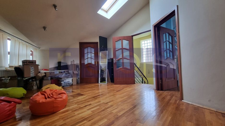 DE INCHIRIAT VILA  D+P+1+2 + CURTE | ZONA PARCUL CAROL - Poză 14