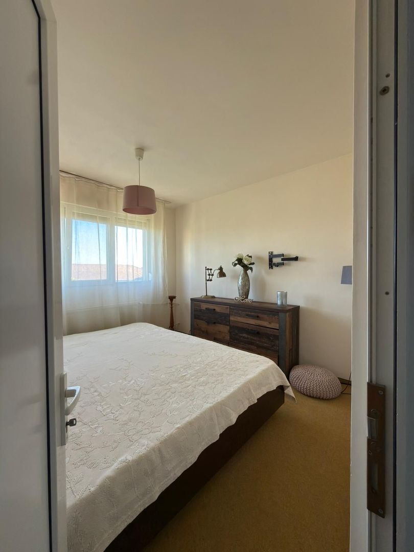 Ap 3 camere, decomandat,etaj 5 – zona Piața Rogerius.Pret 108.000 euro - Poză 5