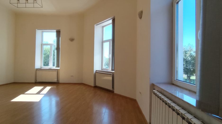 Apartament de vanzare situat ultracentral, langa Lic. E. Gojdu, Oradea - Poză 7