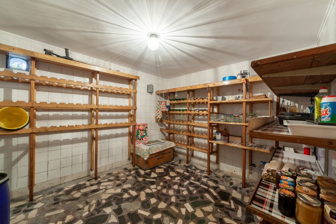 Casa Centrala Pitesti - Exercitiu, Strada Traian - Poză 23